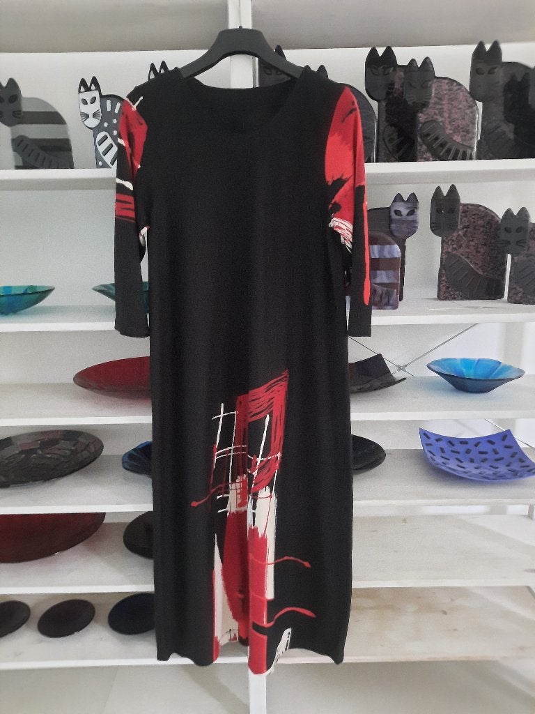 maxi jurk zwart met rood grafisch licht A-lijn model maat L, Kleding | Dames, Zwart, Maat 42/44 (L), Ophalen of Verzenden, Zo goed als nieuw