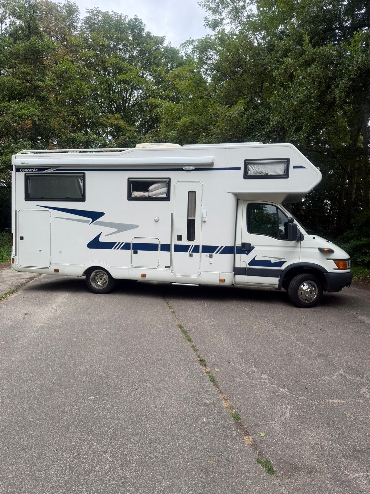 Concorde charisma, Caravans en Kamperen, Campers, Gaslek-detector, Buscamper of Camperbus, Luifel, Ringverwarming