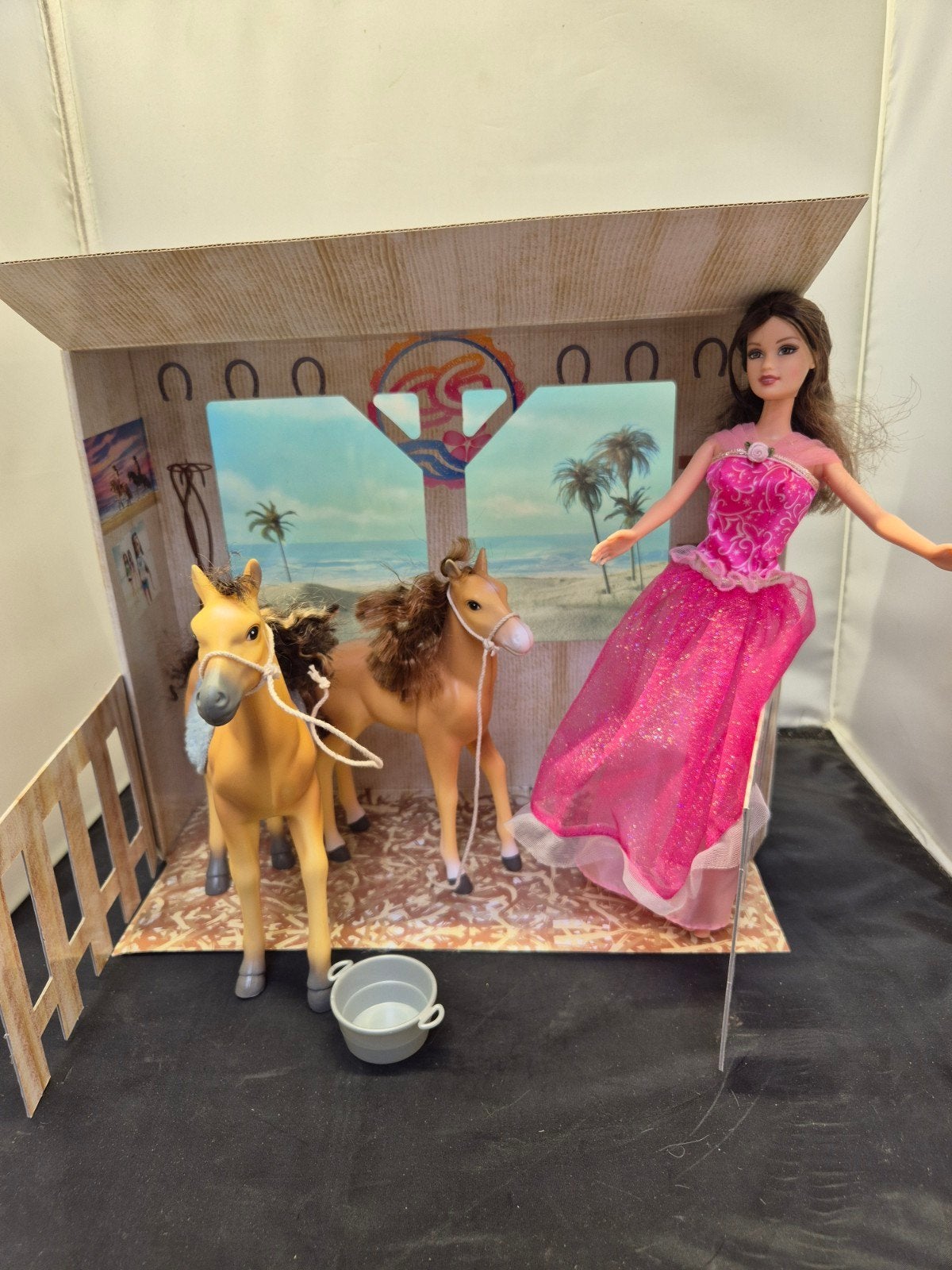 Barbie California Girl met paarden, Kinderen en Baby's, Speelgoed | Poppen, Barbie, Nieuw, Ophalen of Verzenden, Service.nl@mattel.com