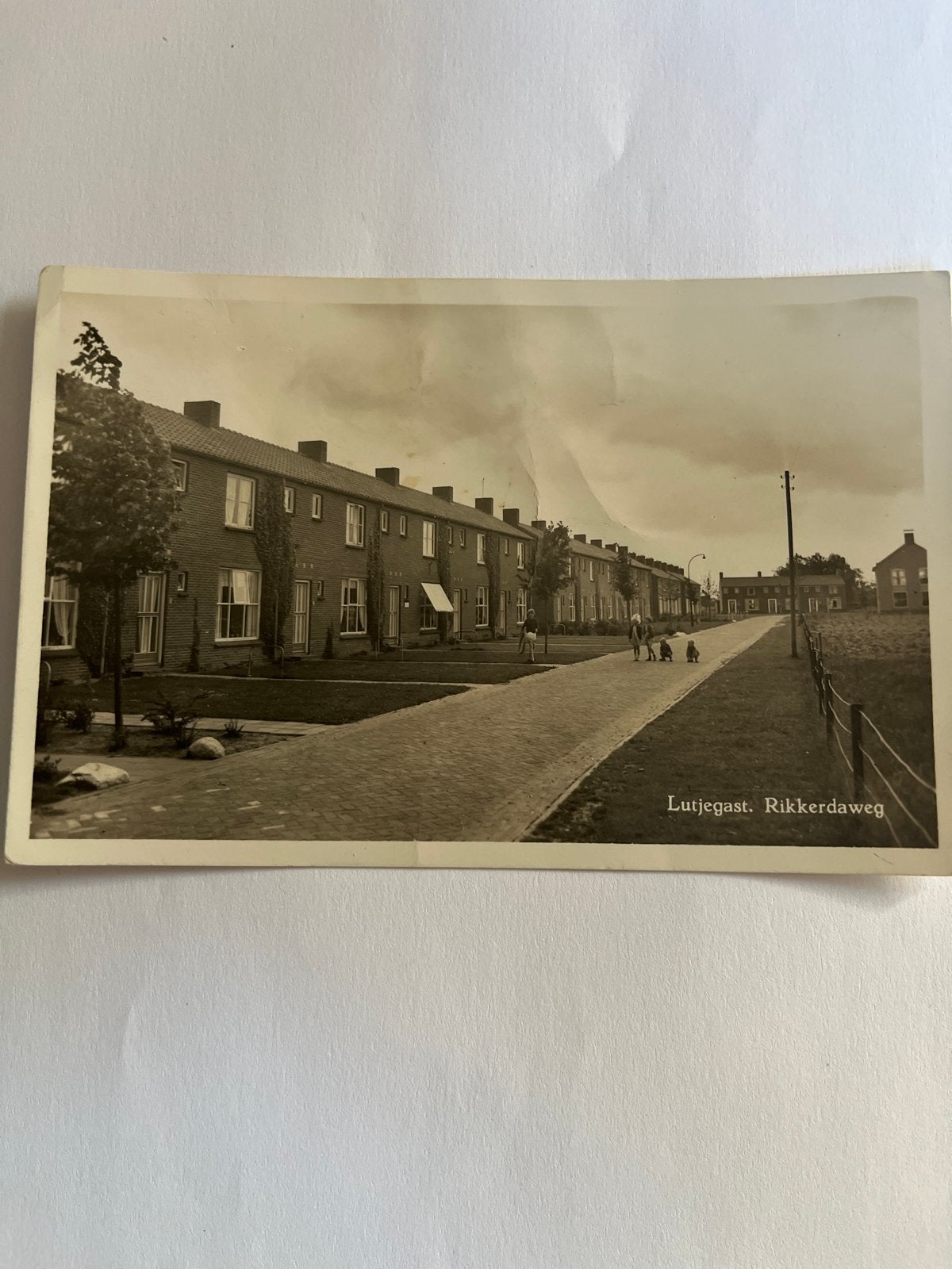 Ansichtkaart Lutjegast, Rikkerdaweg - Gelopen, Verzenden, 1940 tot 1960, Gelopen, Groningen