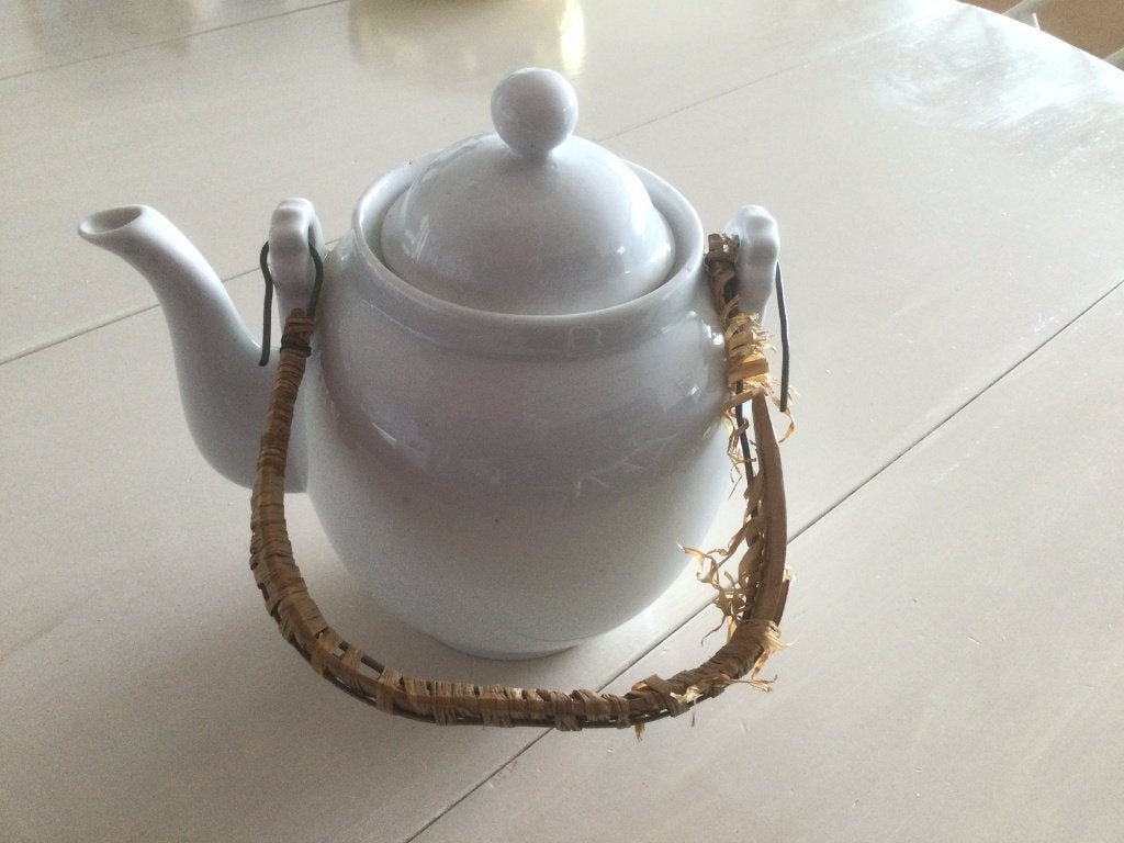 Porseleinen cacaokan 150 jaar oud, Ophalen