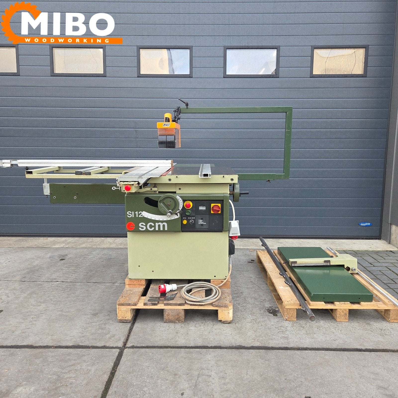 SCM Formaatzaag compact model *** Zaagtafel 45graden, Doe-het-zelf en Verbouw, Gereedschap | Zaagmachines, Scm altendorf felder robland hammer harwi