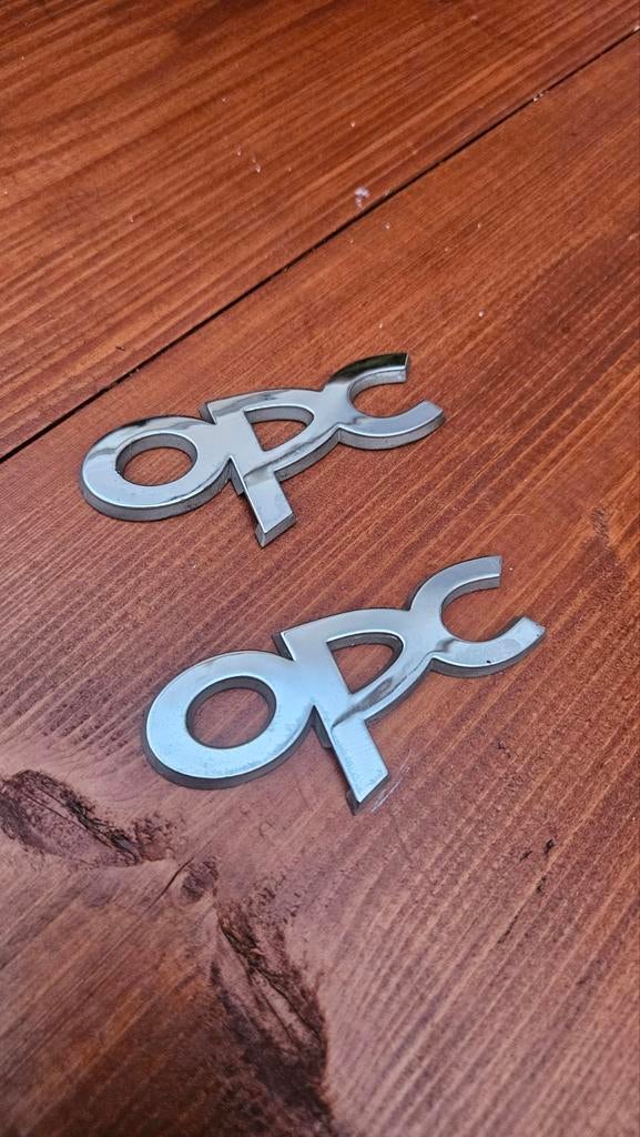 Originele Opel OPC logo's - Set van 2, Auto-onderdelen, Ophalen, Gebruikt, Opel, Bumper