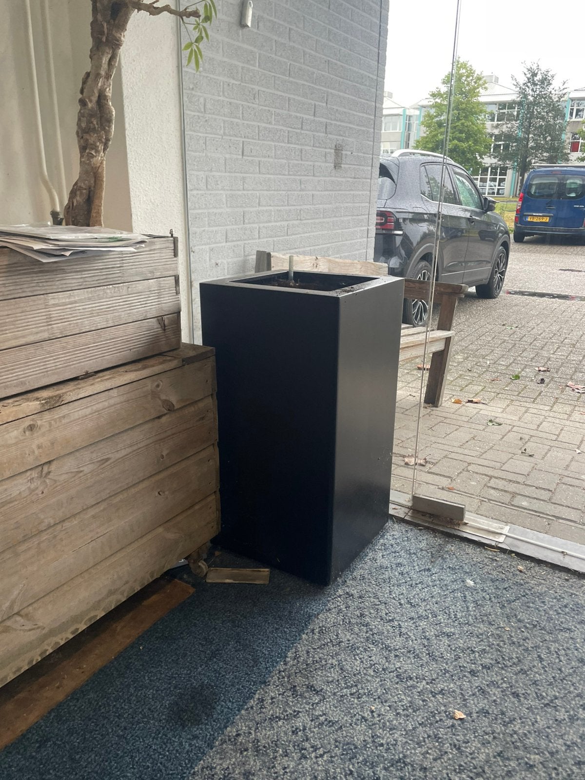 2 mooie planten bakken op wieltjes, Ophalen, Zo goed als nieuw, Kunststof, Binnen