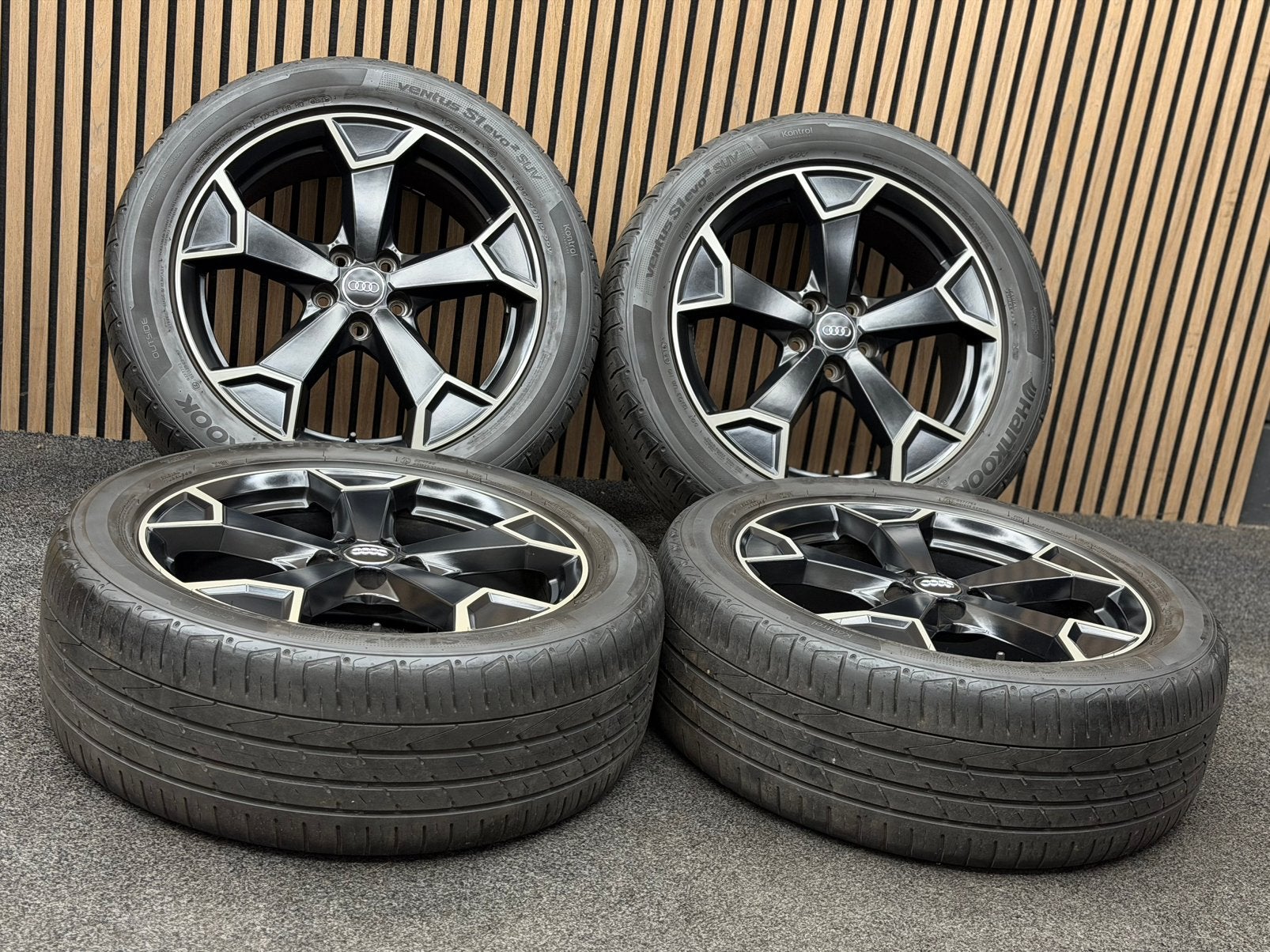 Originele 19 inch Audi Q3 5x112 ET43 235/50/19 Hankook AO, ., Banden en Velgen, 235 mm, .