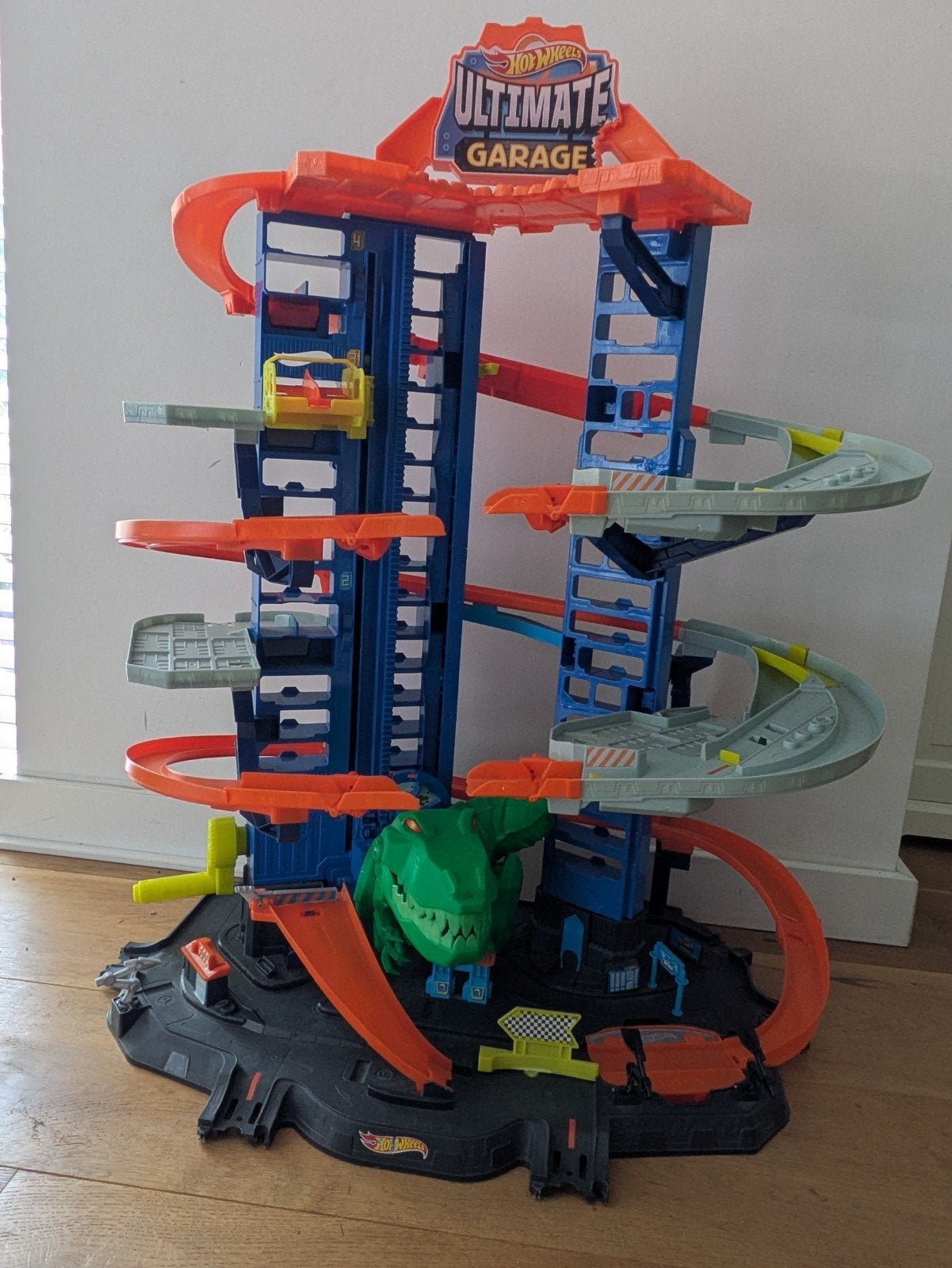 Hot Wheels Ultimate Garage met dino, Ophalen, Zo goed als nieuw