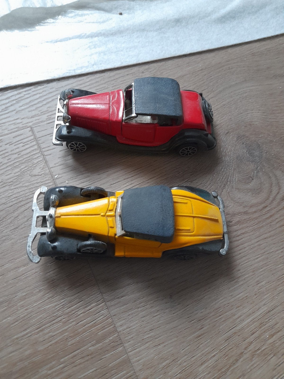 Te koop 2x Vintage verzamel auto's 85519 en 88520, Ophalen of Verzenden, Zo goed als nieuw