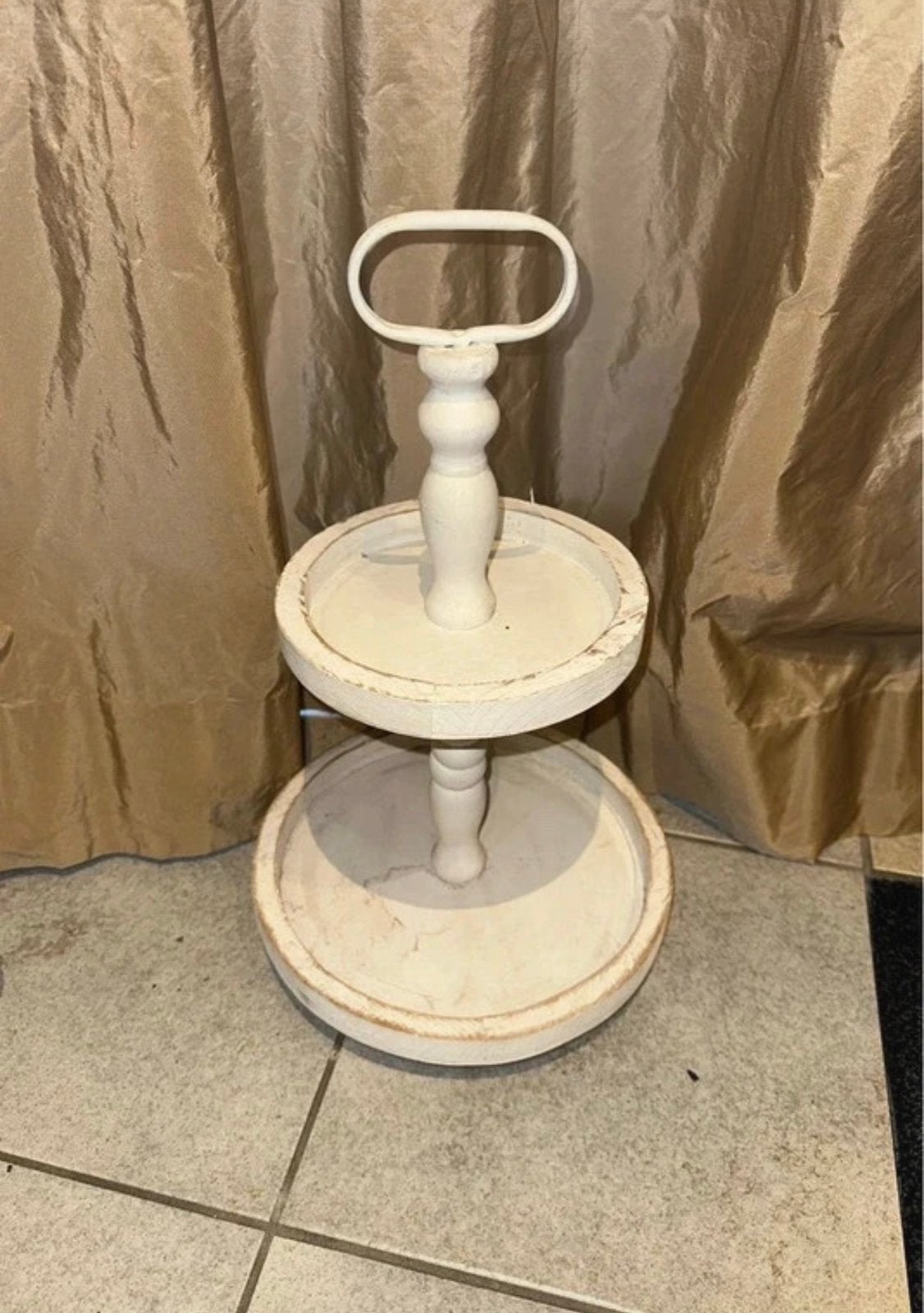 Landelijke brocante etagere, Ophalen, Zo goed als nieuw