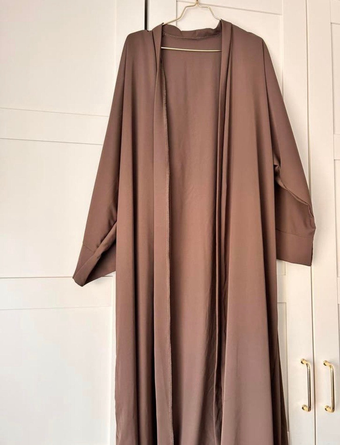 Nieuwe lange kimono taupe kleur merrachi styl maat L/XL, Ophalen of Verzenden, Nieuw, Maat 46/48 (XL) of groter, Onder de knie