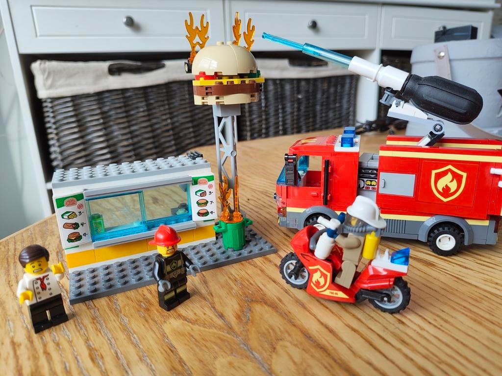 Lego City 60214 Brandweer set, Ophalen