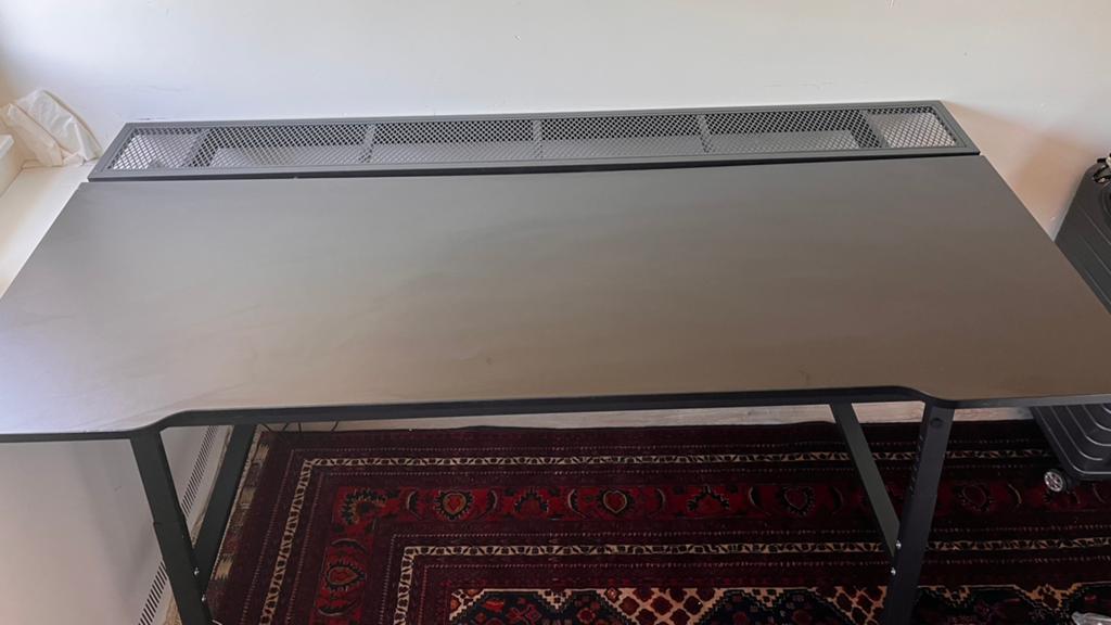 Ikea Utespelare Bureau - zwart, Ophalen, Zo goed als nieuw
