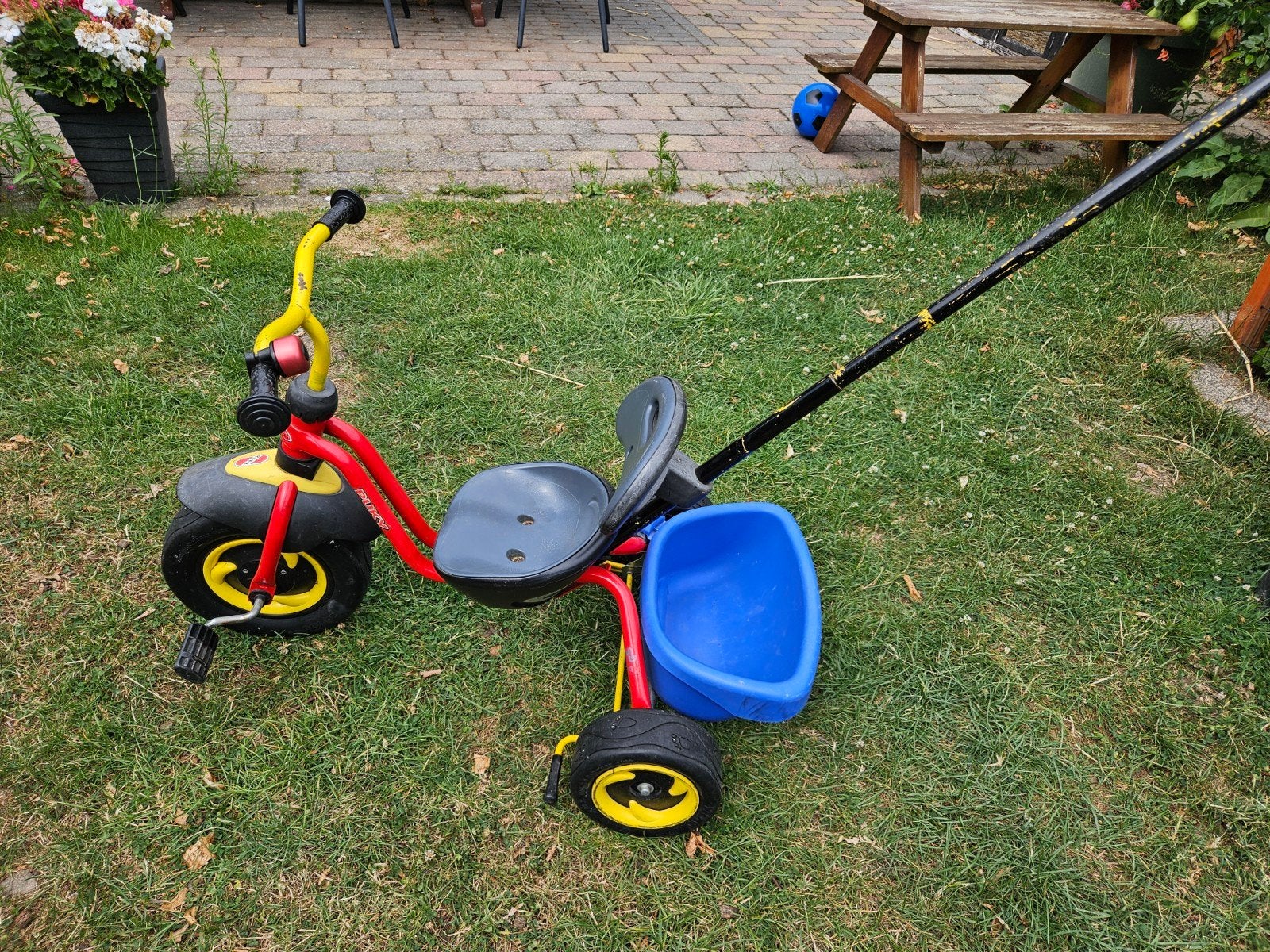 Puky driewieler met duwstang - Geel/Rood, Kinderen en Baby's, Speelgoed | Buiten | Voertuigen en Loopfietsen, Ophalen, Gebruikt