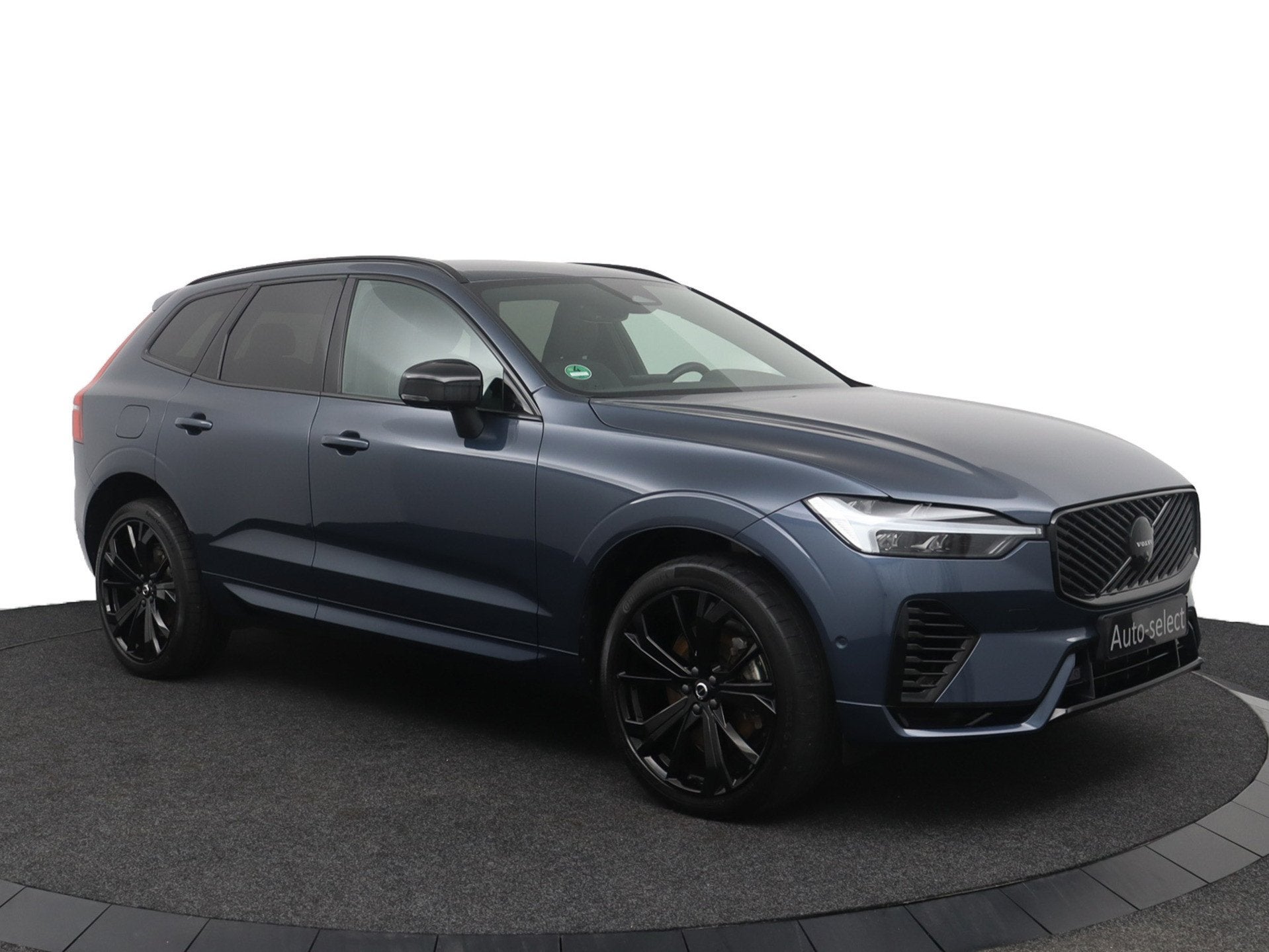 Volvo XC60 Volvo XC60 2.0 T8 Plug-in Plus Black Edition MY26, Automaat, Zwart, 4 cilinders, 1969 cc