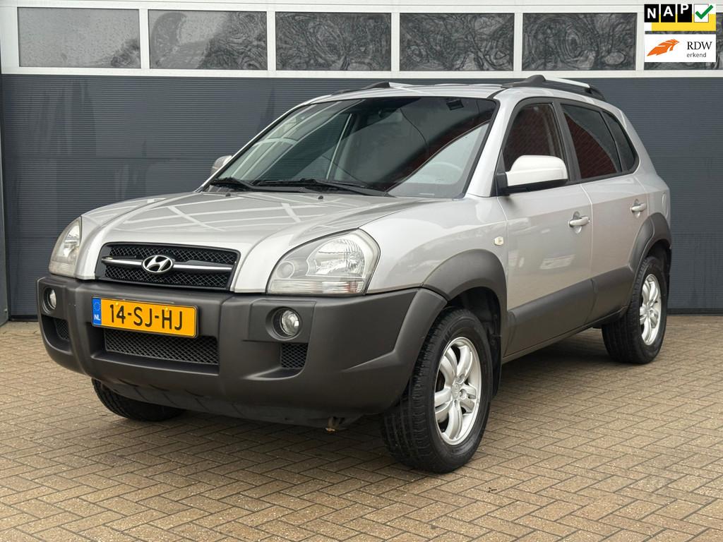 Hyundai Tucson 2.0i Dynamic / NAP / Airco / Trekhaak / Cruis, Auto's, Hyundai, Gebruikt, 4 cilinders, Origineel Nederlands, Handgeschakeld