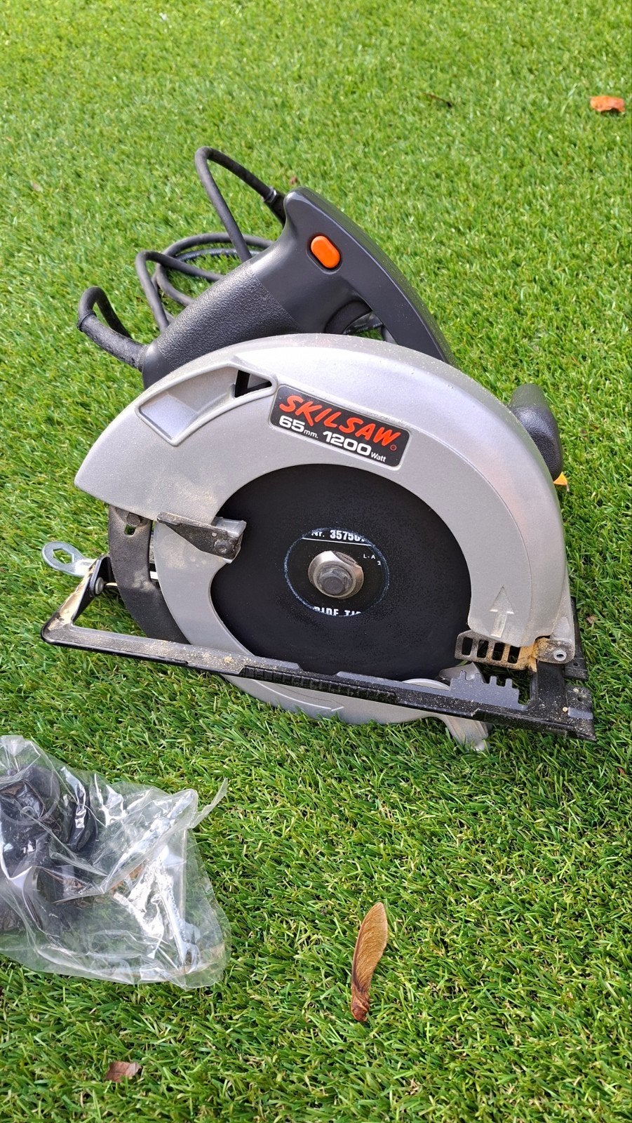 Skil elektrische cirkelzaag 1200W - 184mm, Doe-het-zelf en Verbouw, Gebruikt, Cirkelzaag, 70 mm of meer, Ophalen of Verzenden