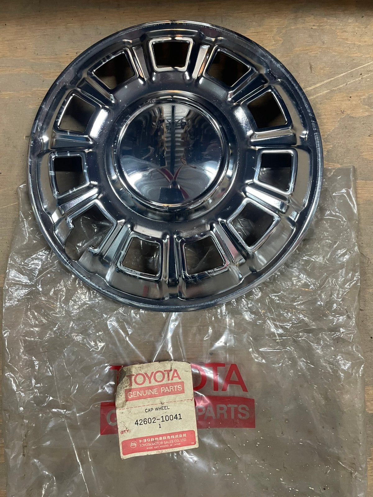 Toyota oldtimer wieldop 1x 42602-10041, Auto diversen, Wieldoppen, Ophalen of Verzenden, Nieuw