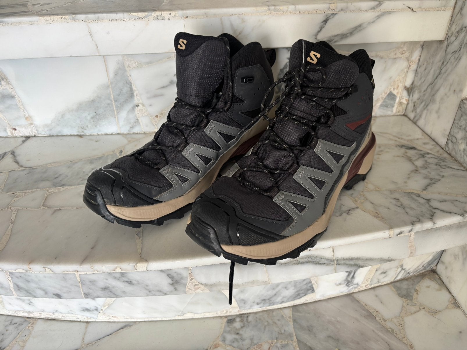 Nieuwe wandelschoenen Salomon Outpulse maat 44, Ophalen of Verzenden, Zo goed als nieuw, Schoenen