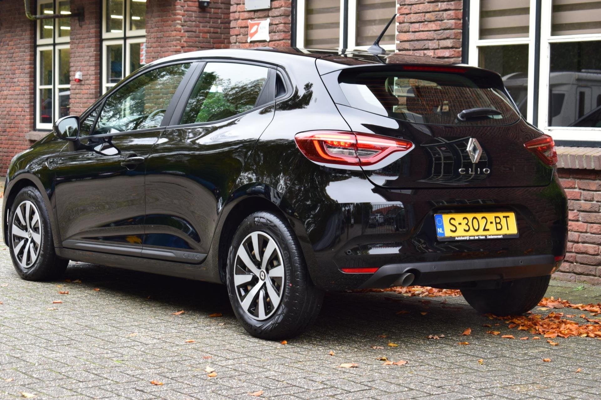 Renault Clio 1.0 TCe 90PK Equilibre PDC | Cruise control, Auto's, Renault, Voorwielaandrijving, 1063 kg, Gebruikt, 580 kg
