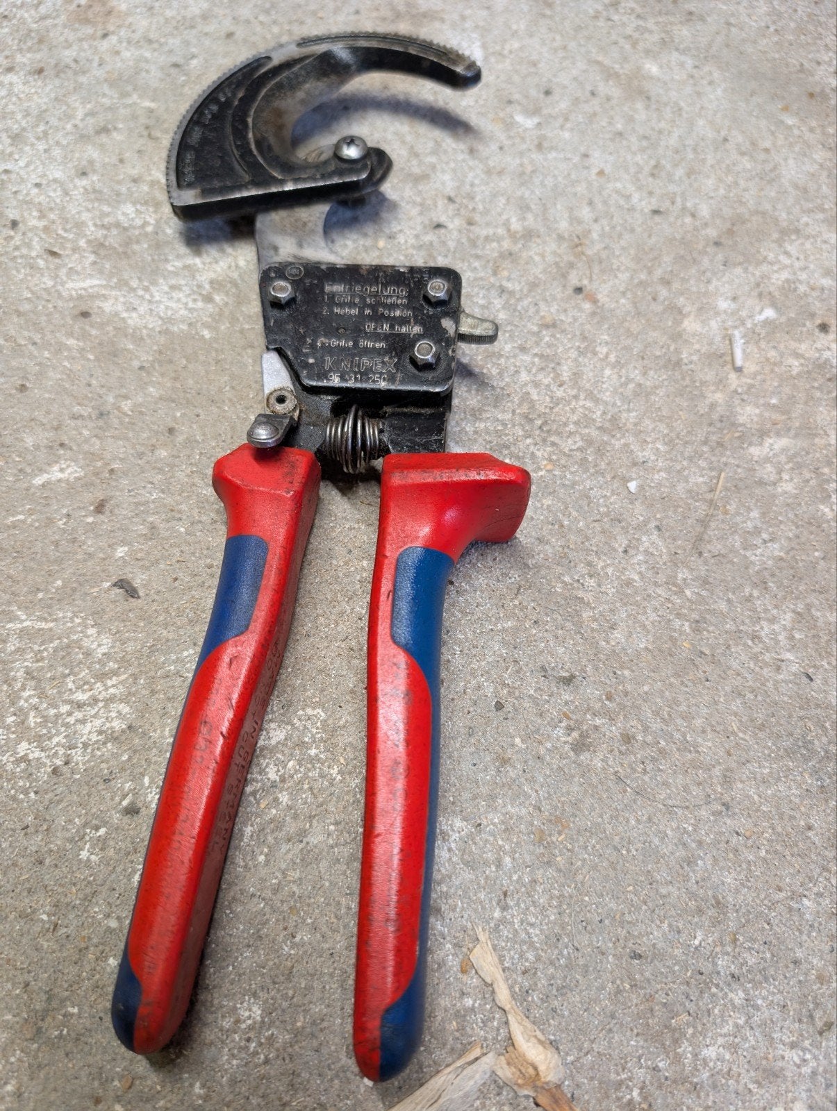 kabel schaar, Doe-het-zelf en Verbouw, Gereedschap | Handgereedschap, Ophalen of Verzenden, Zo goed als nieuw, Tang, Knipex