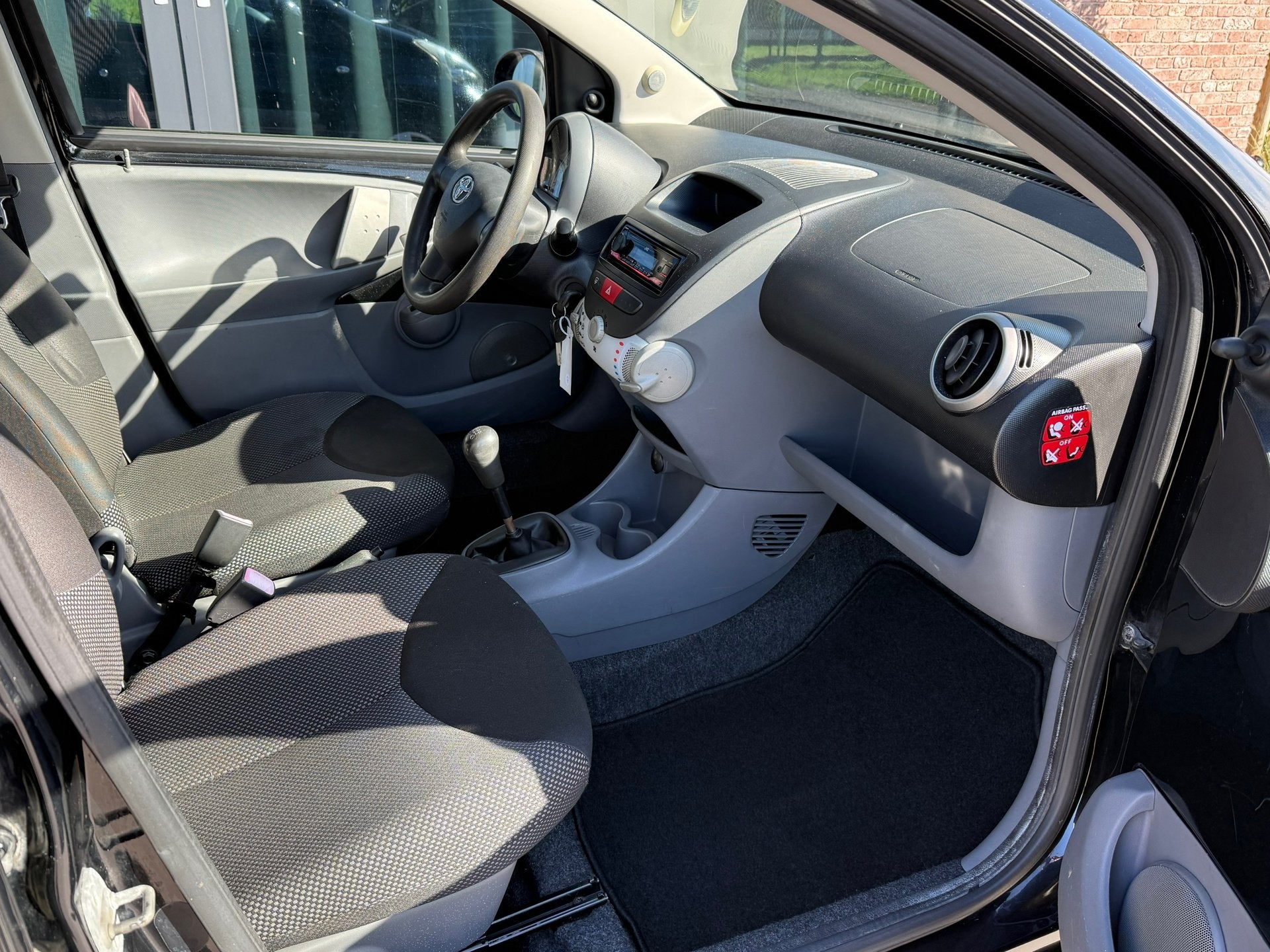 Foto 10 van Toyota Aygo 5 Deurs 165134 KM 1.0-12V