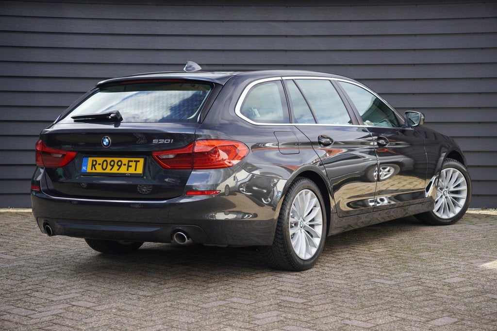 BMW 5 Serie Touring 530i Executive - LEDER - MEMORY STOELEN, Auto's, BMW, Automaat, 1998 cc, Achterwielaandrijving, Gebruikt