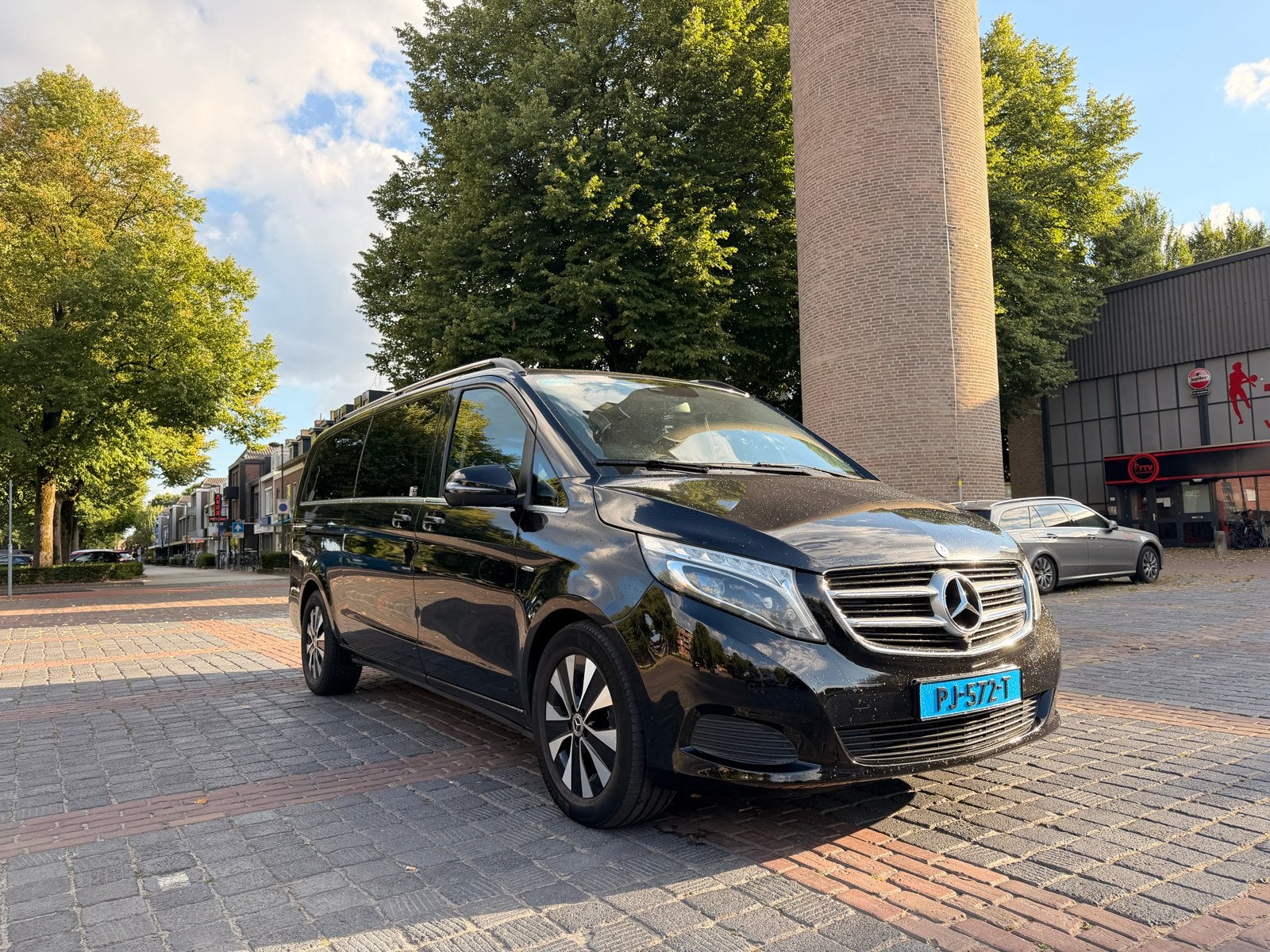 Mercedes-Benz V-Klasse V250 XXL AUT 2017 Bur/360/8pers/Leer, Auto's, Automaat, Achterwielaandrijving, 2000 kg, Zwart