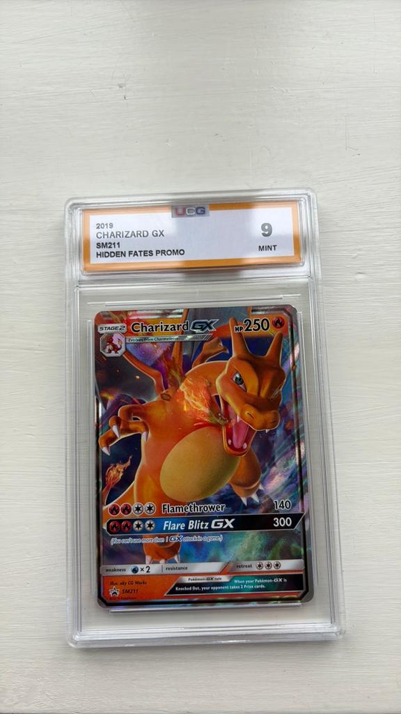 Charizard GX SM211 Hidden Fates Promo UCG 9 Mint, Ophalen of Verzenden, Nieuw, Losse kaart