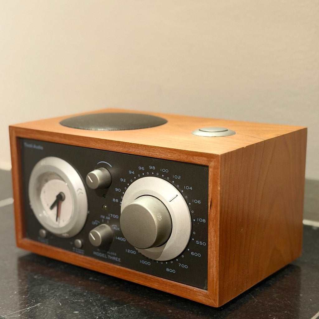Tivoli Audio Radio wekker model three, Audio, Tv en Foto, Ophalen of Verzenden, Gebruikt, Radio