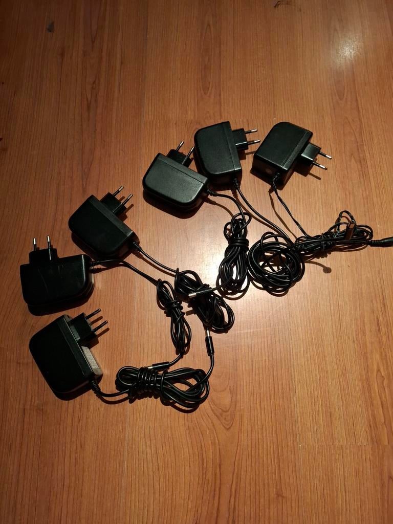 6 stuks voeding P-046B 12v, Computers en Software, Laptop-opladers, Gebruikt, Ophalen of Verzenden