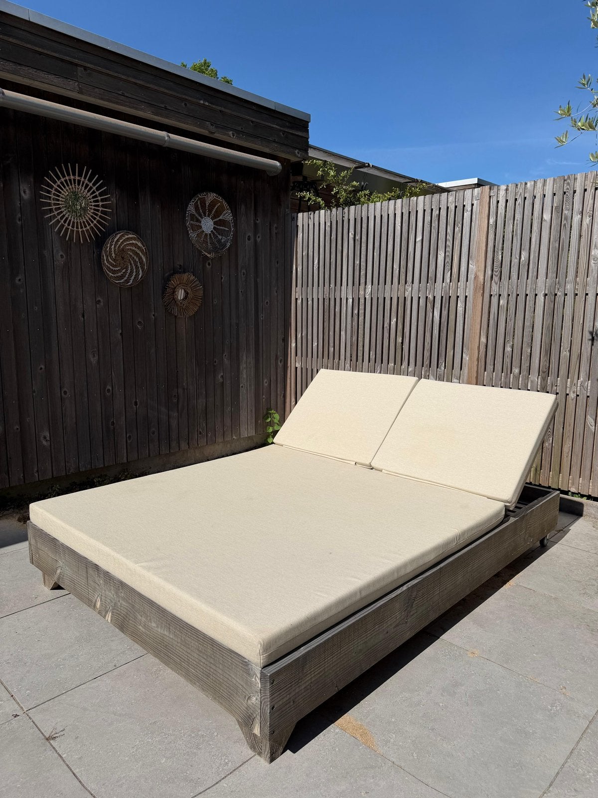 Steigerhouten ligbed met verstelbare rugleuningen + matras, Ophalen, Zo goed als nieuw, Hout, Verstelbaar