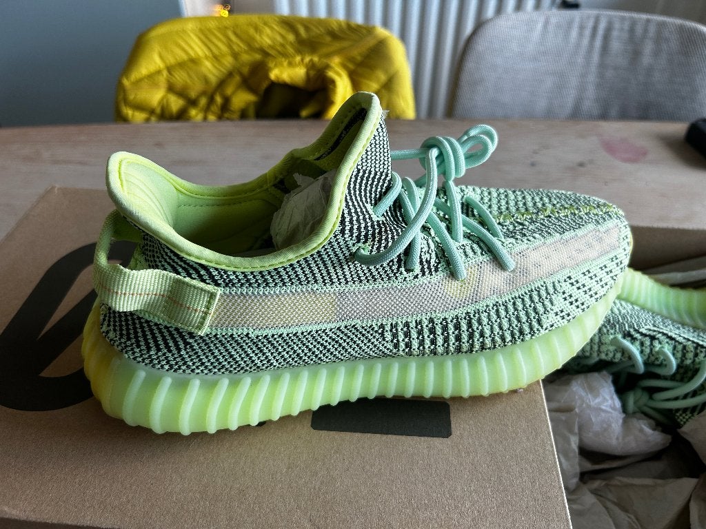 Yeezy boost 350 V2 YEEREE Maat 43,5, Overige kleuren, Nieuw, Ophalen of Verzenden, Sneakers of Gympen