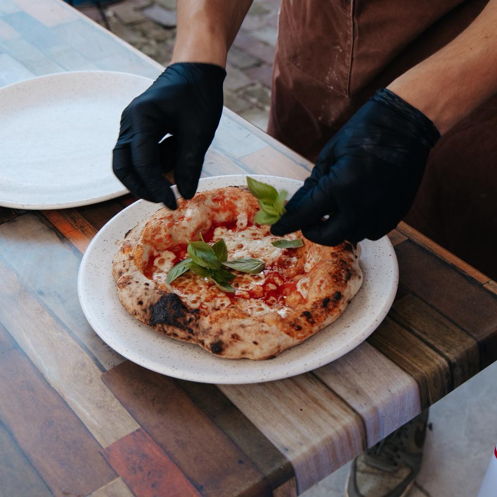 Party catering, Napolitaanse stijl pizza uit de houtoven, Kraam