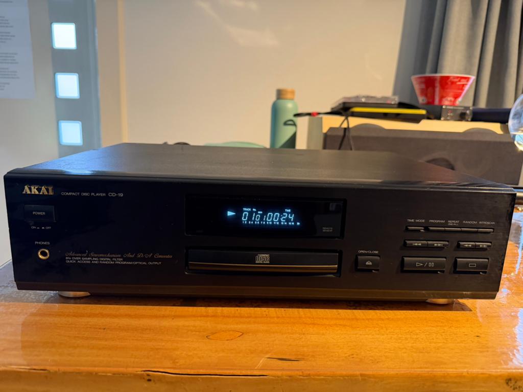 Akai CD-19 Vintage CD-speler uit 1994 – Warm HiFi geluid, Audio, Tv en Foto, Cd-spelers, Ophalen of Verzenden, Zo goed als nieuw