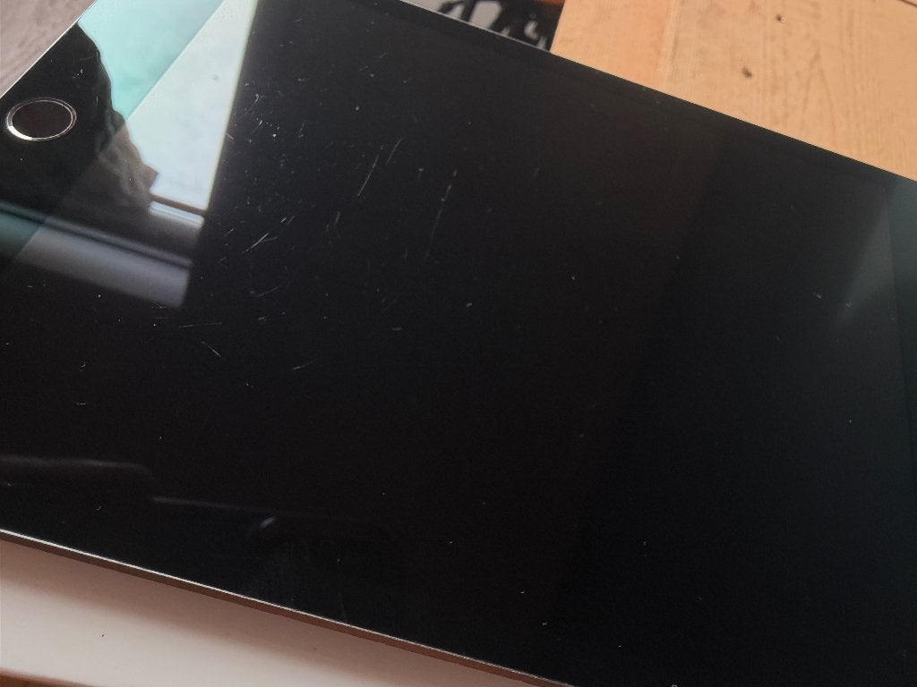 Foto 9 van Apple iPad mini 5 – 64GB – Space Grey – Met doos en lader