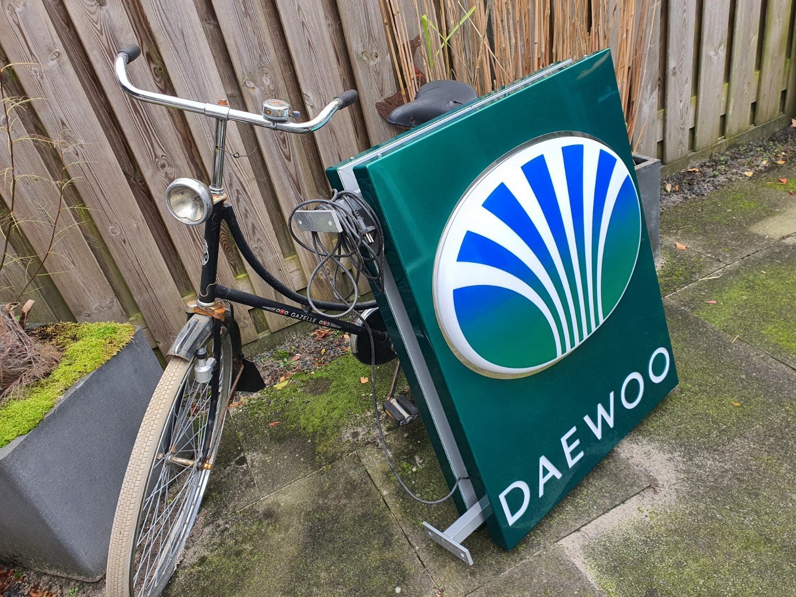 reklame lichtbak deawoo garagevondst, Ophalen