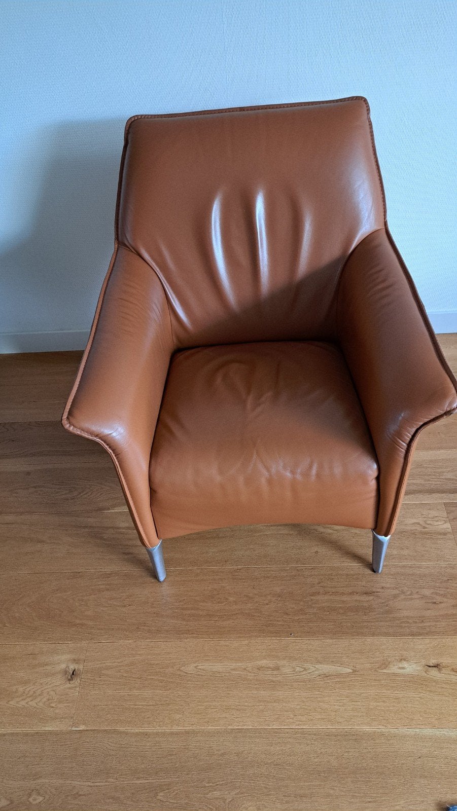 2x Leolux Mayuro fauteuil +1poef in cognac Bimardo leer, Ophalen, Gebruikt, Leer