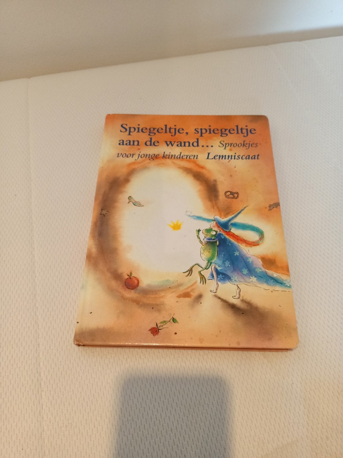 Spiegeltje spiegeltje aan de wand, Ophalen of Verzenden, Fictie algemeen