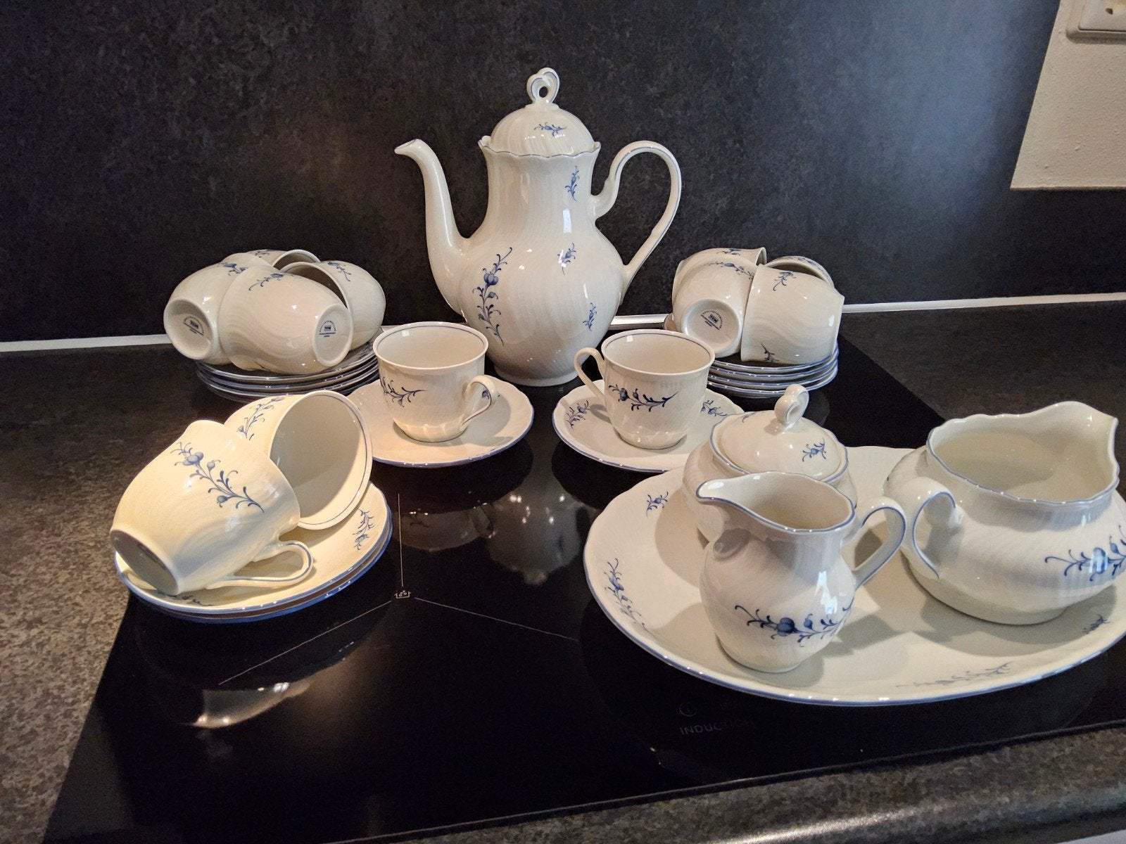 Koffieservies echt porselein van Seltmann- Weiden Nieuw!!, Nieuw, Ophalen of Verzenden, Overige stijlen, Porselein