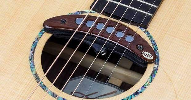 GEVRAAGD: Pickup Element voor acoustische gitaar, Ophalen of Verzenden, Zo goed als nieuw, Hollow body, Overige merken