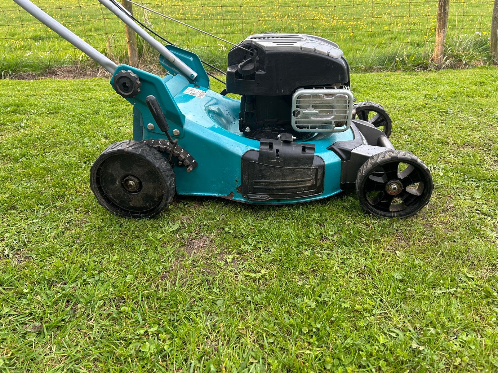 Makita briggs en stratton motor 675Exi 163cc 4-takt, Ophalen, Gebruikt, Versnellingen, Benzine-grasmaaier