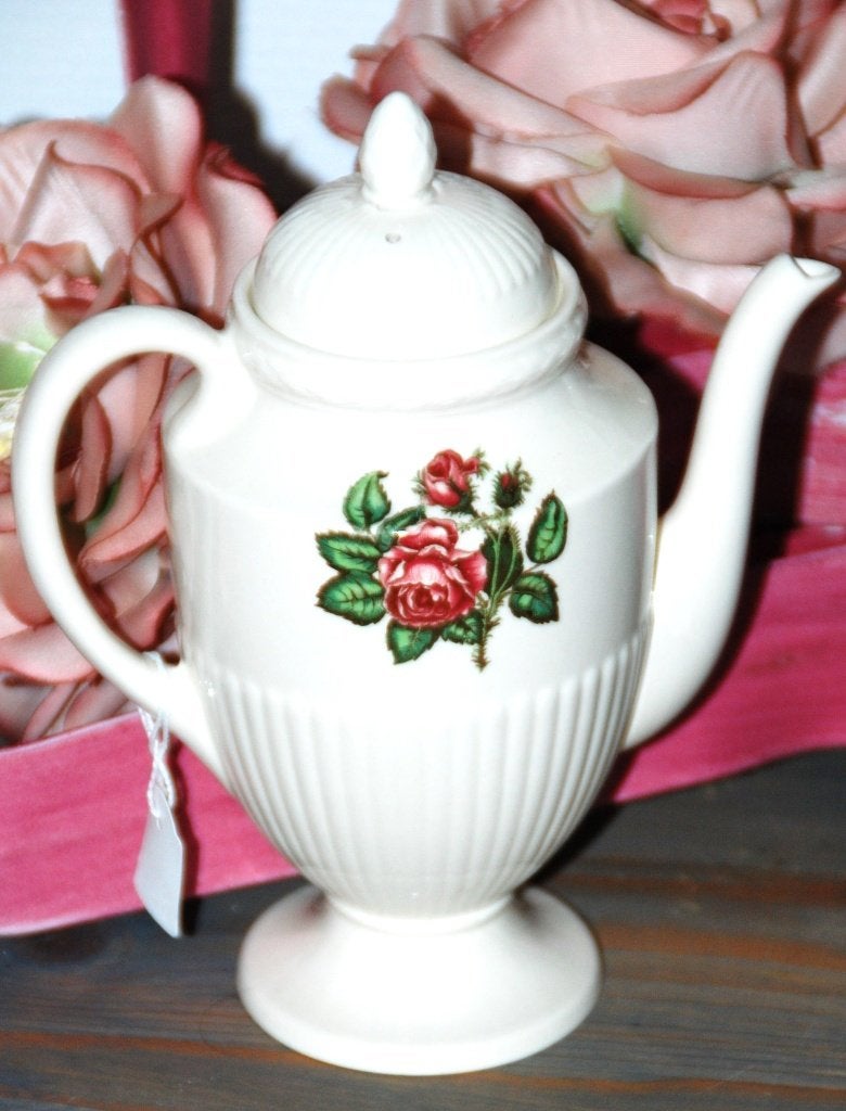 wedgwood Moss rose koffie pot, Huis en Inrichting, Keuken | Servies, Ophalen of Verzenden, Zo goed als nieuw, Porselein, Overige typen