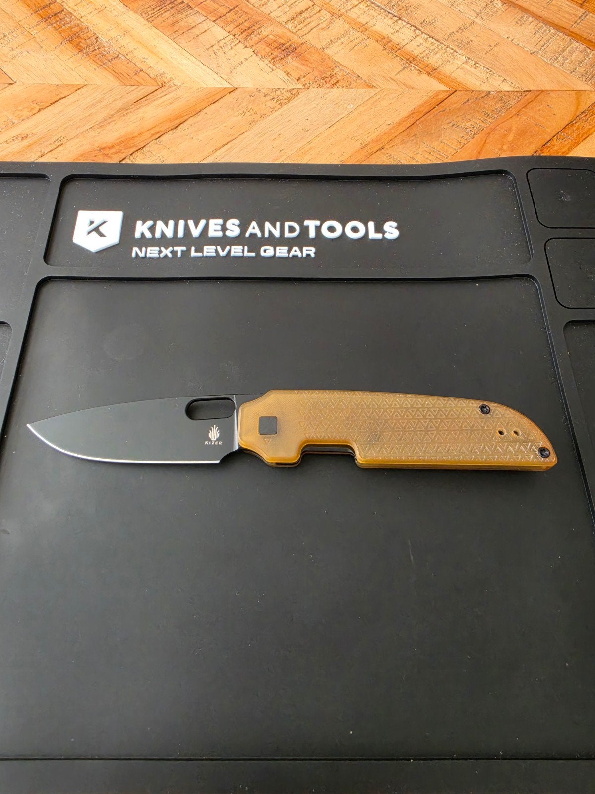 Kizer varatas, Ophalen of Verzenden, Zo goed als nieuw