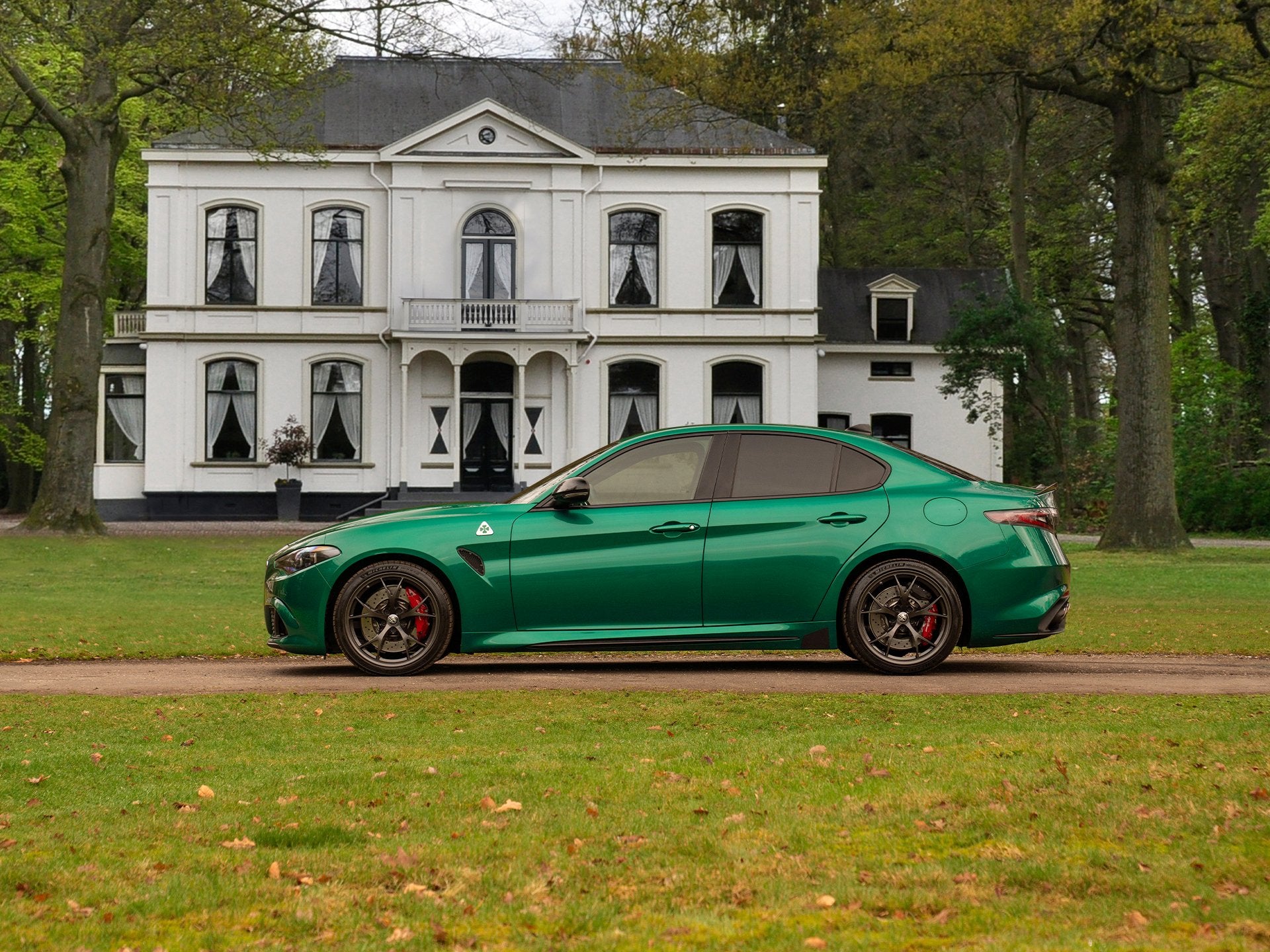 Alfa Romeo Giulia 2.9 V6 Quadrifoglio | Akrapovic | Carbon s, Automaat, Gebruikt, Met garantie (alle), Bedrijf
