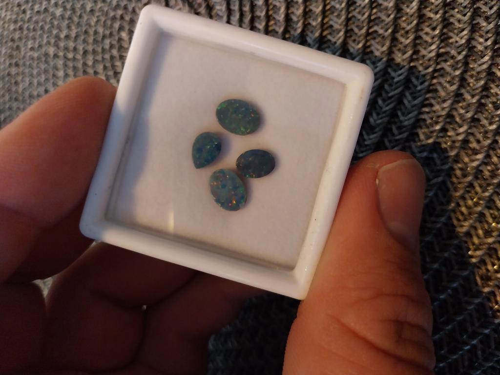 4x mooie kleur doublet opaal, Ophalen of Verzenden
