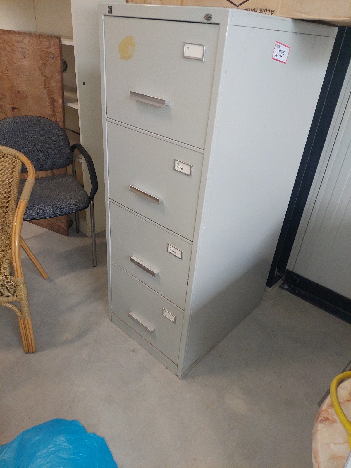 Metalen archiefkast  dossierkast met 4 laden, Gebruikt, 100 tot 150 cm, Metaal, Met slot