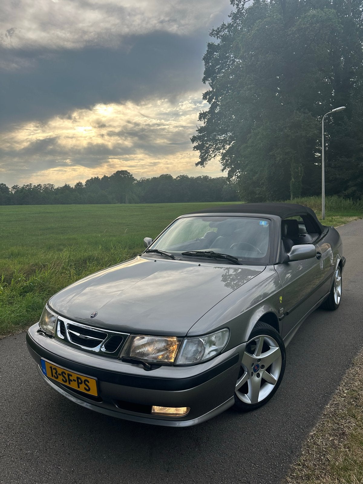 Saab 9-3 2.0 T Cabrio AUT 2001 Grijs, Zwart, 4 cilinders, Cabriolet, 4 stoelen