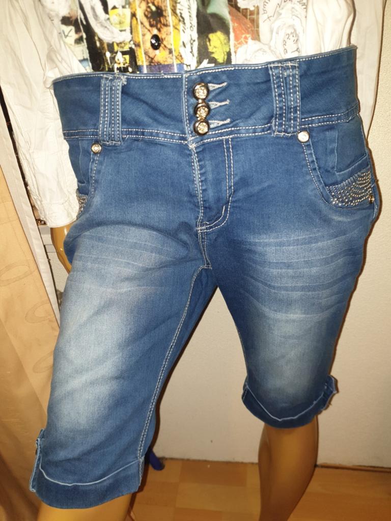 Stijlvolle denim capri broek fabela XL borduursel en strass, Blauw, Maat 46/48 (XL) of groter, Ophalen of Verzenden, Zo goed als nieuw