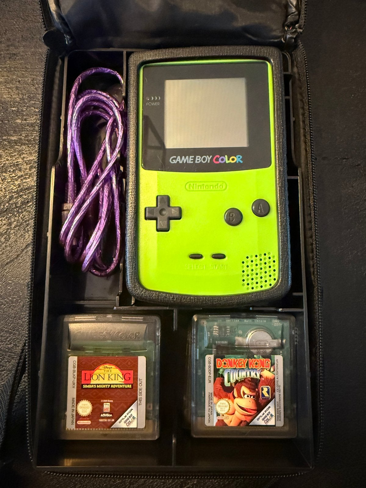 Nintendo Game Boy Color Kiwi + 6 spellen + hoes, Spelcomputers en Games, Spelcomputers | Nintendo Game Boy, Ophalen of Verzenden