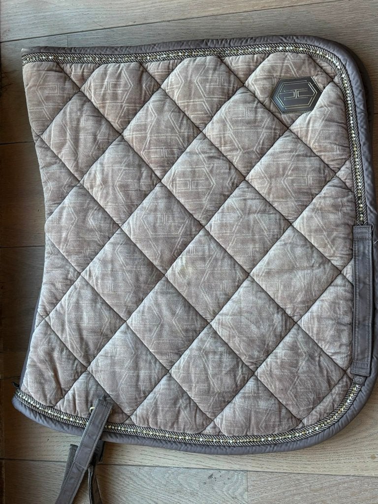Eskadron dressuurdekje – bruin met gouden steentjes, Full (L), Dressuurdekje, Ophalen of Verzenden, Zo goed als nieuw
