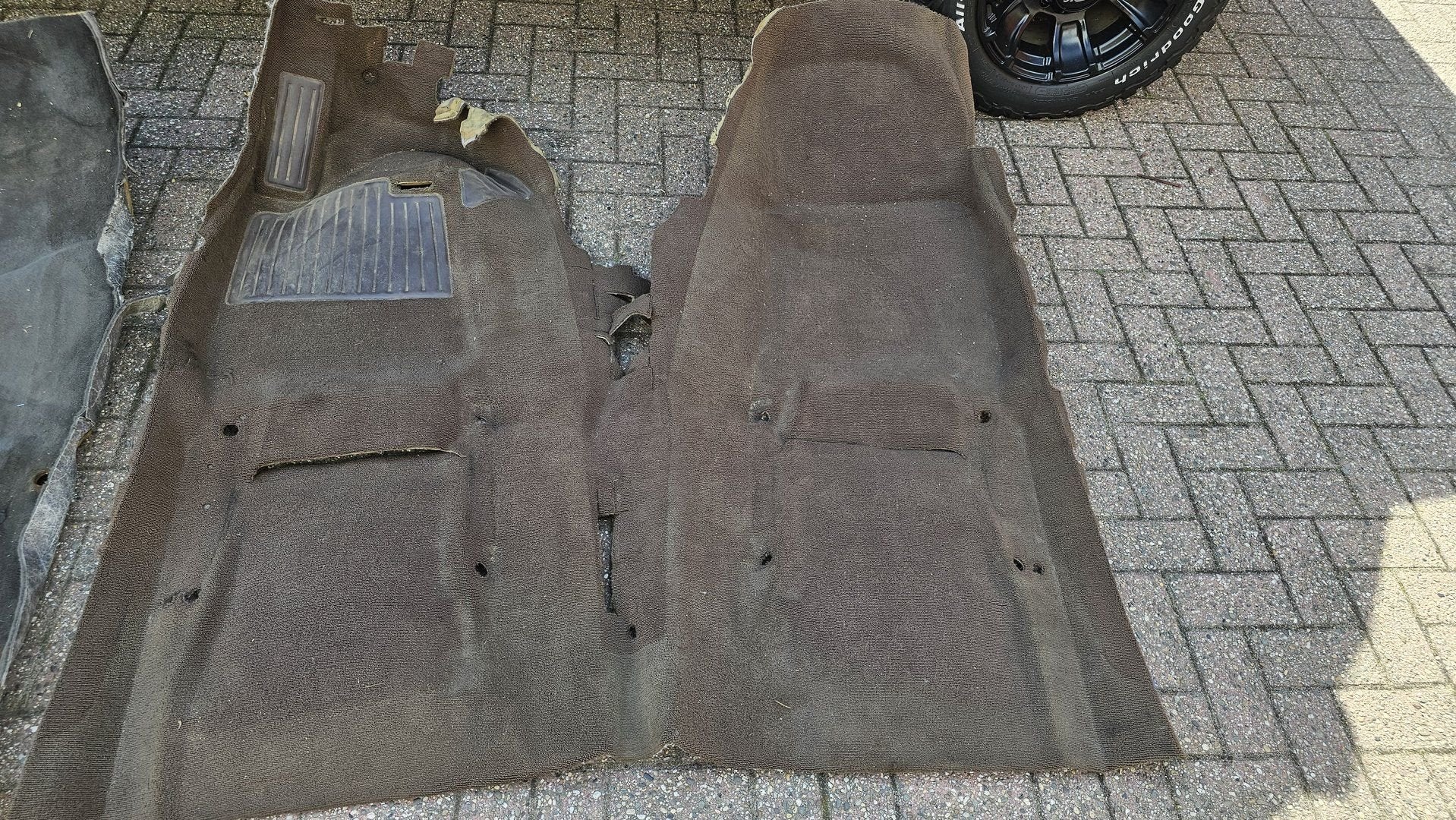 Tapijt vloerbedekking bruin BMW 3 serie E30 sedan TAPIJTE30-, Ophalen, Gebruikt, -, -